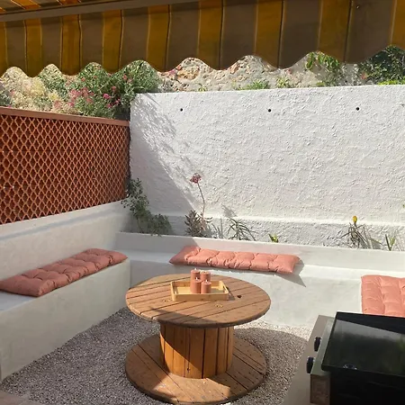 아파트 Maisonnette Climatisee A Louer Dans Fermee Proche 방돌