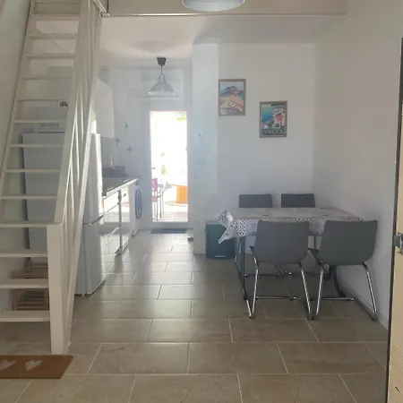 아파트 Maisonnette Climatisee A Louer Dans Fermee Proche *