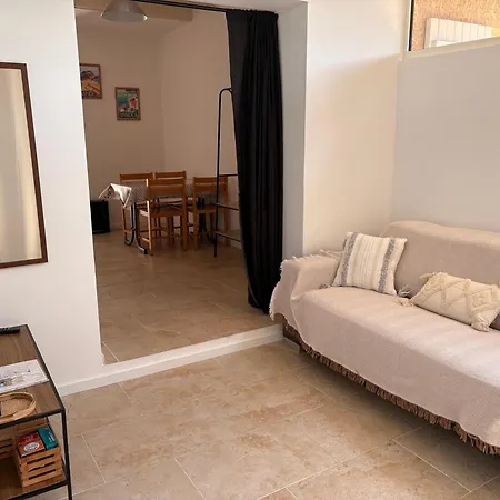 Maisonnette Climatisee A Louer Dans Fermee Proche * Bandol