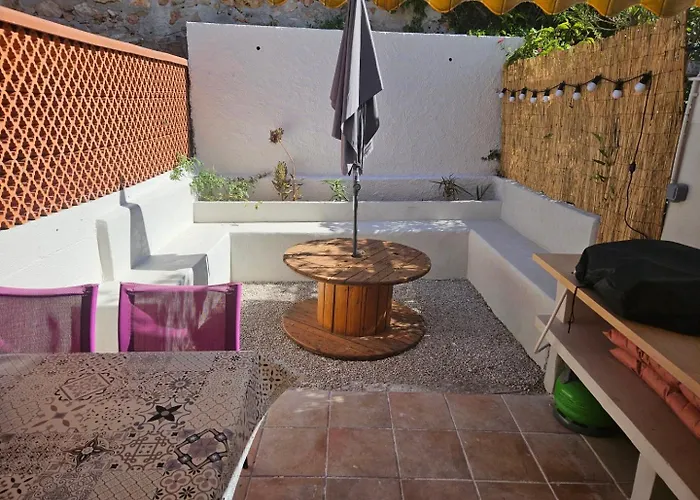 Maisonnette Climatisee A Louer Dans Fermee Proche Apartment